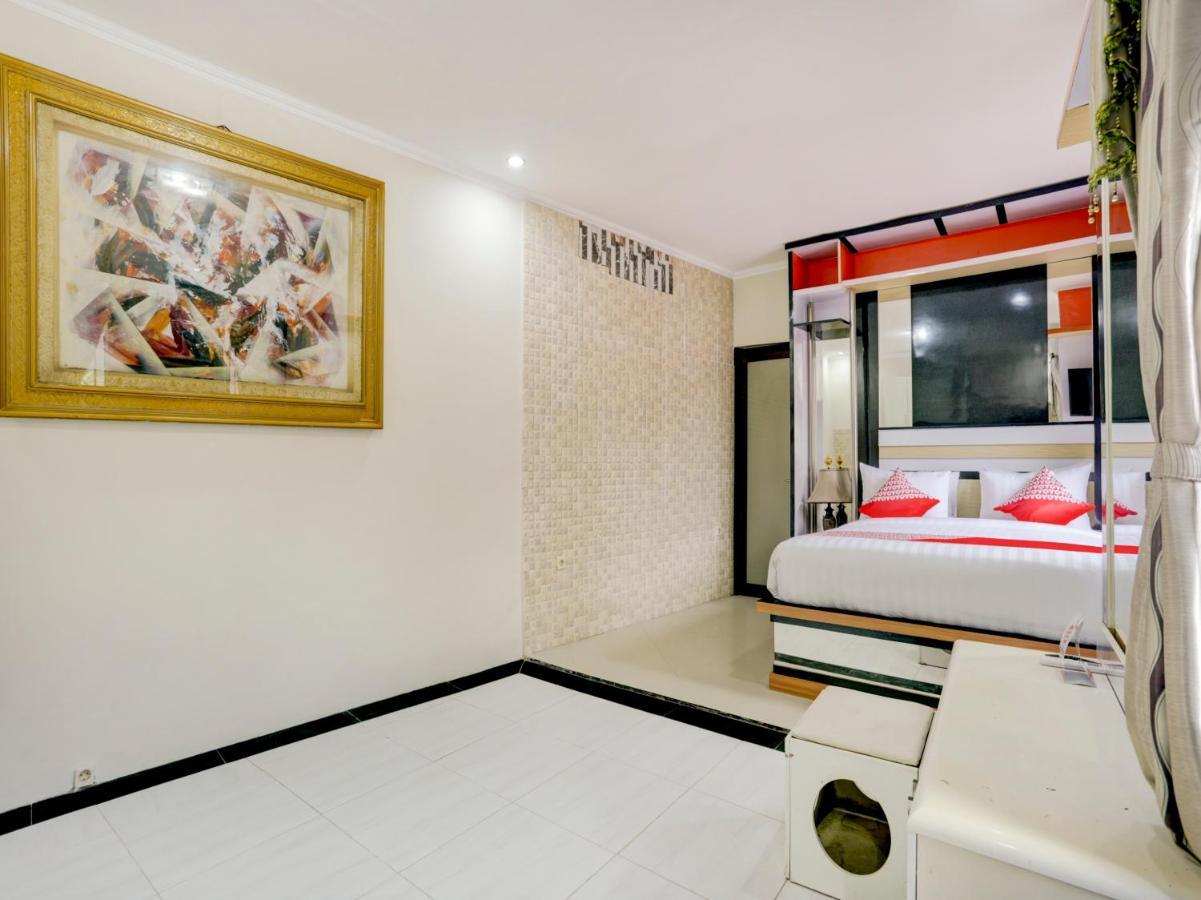 Oyo 90131 Liberty Guest House Sempidi Esterno foto